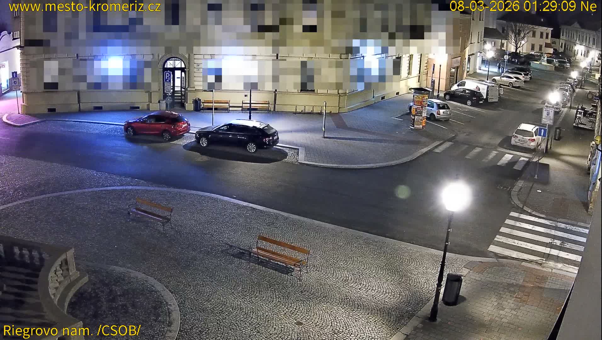 Kroměříž , Riegrovo Street CSOB Junction Live Cam - Kromeriz, Zlin, Czechia