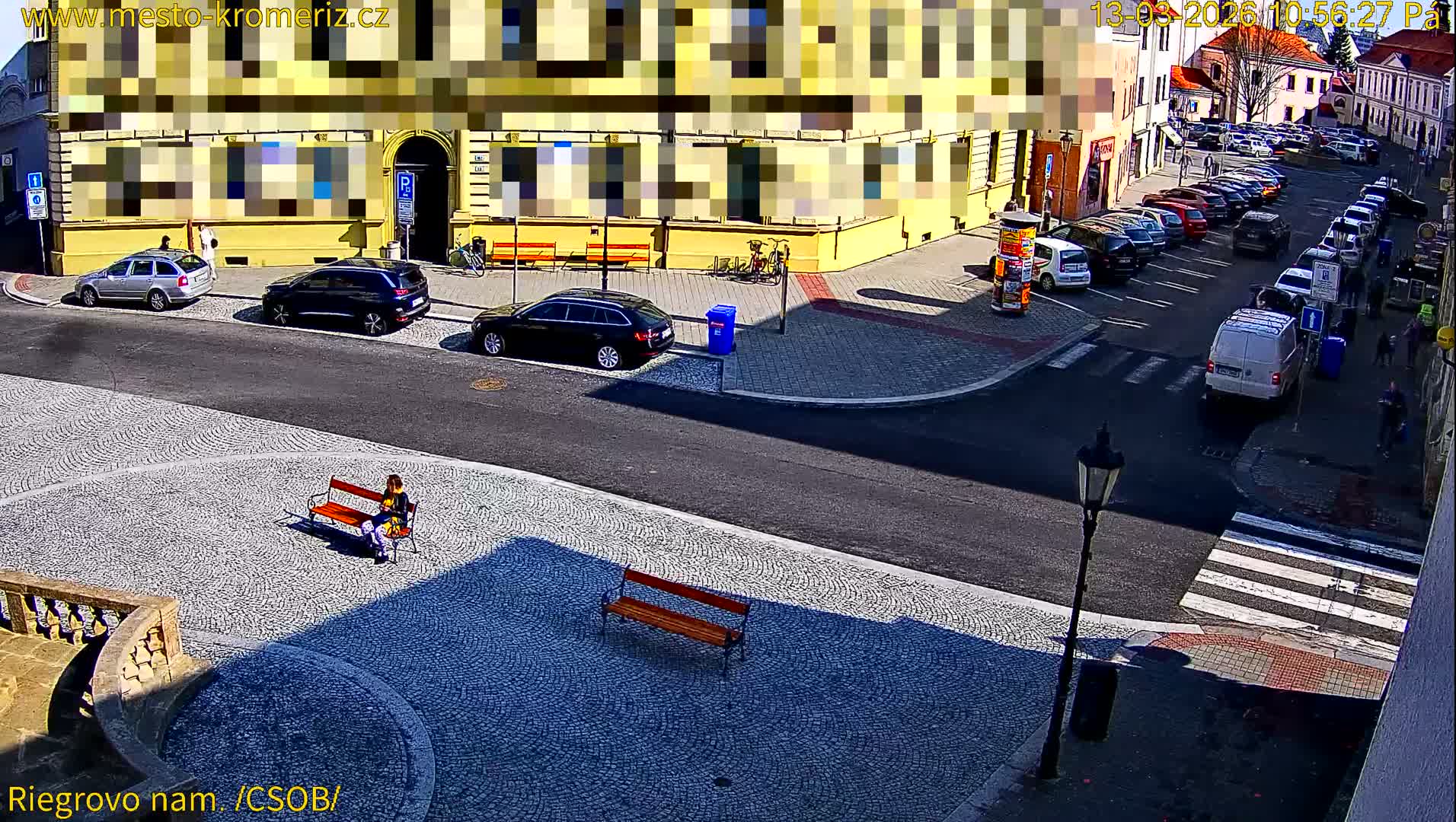 Kroměříž , Riegrovo Street CSOB Junction Live Cam - Kromeriz, Zlin, Czechia