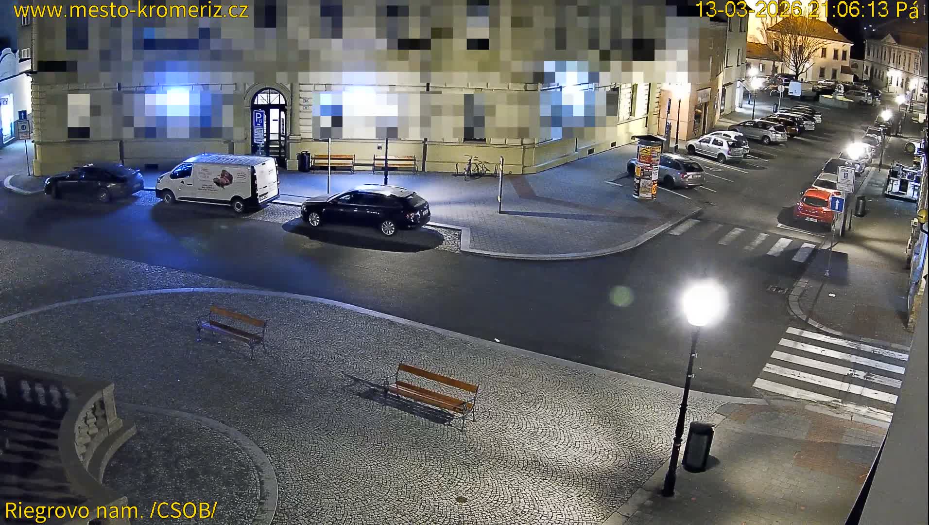 Kroměříž , Riegrovo Street CSOB Junction Live Cam - Kromeriz, Zlin, Czechia