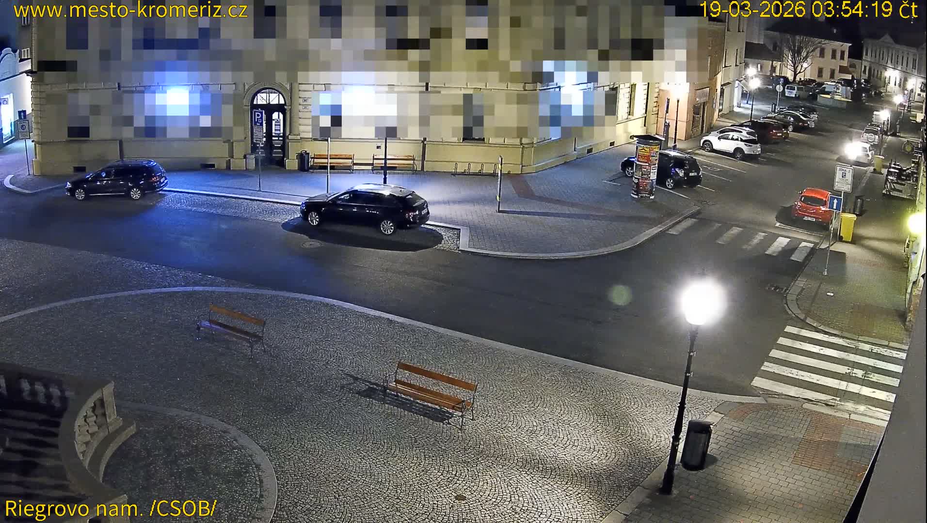 Kroměříž , Riegrovo Street CSOB Junction Live Cam - Kromeriz, Zlin, Czechia