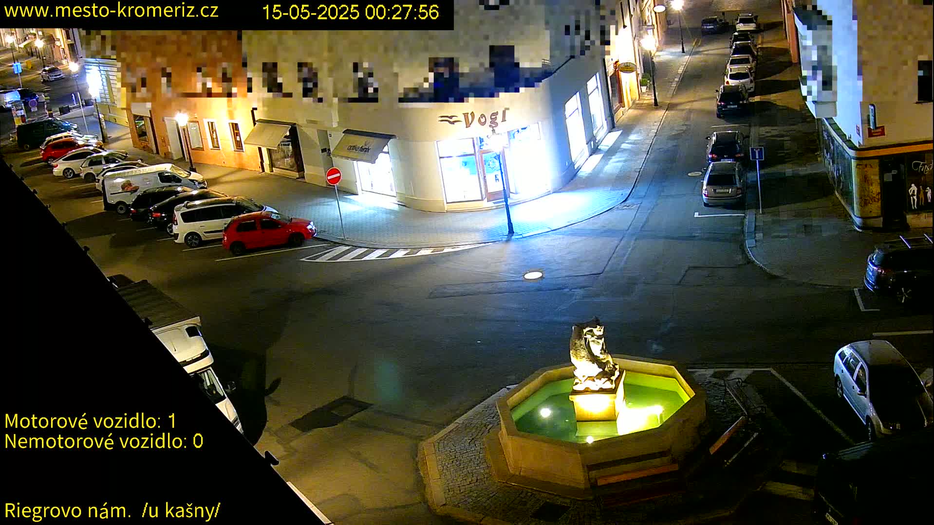 Kroměříž - Riegrovo Náměstí Fountain (Rieger Square) Live Cam - Kromeriz, Zlin, Czechia