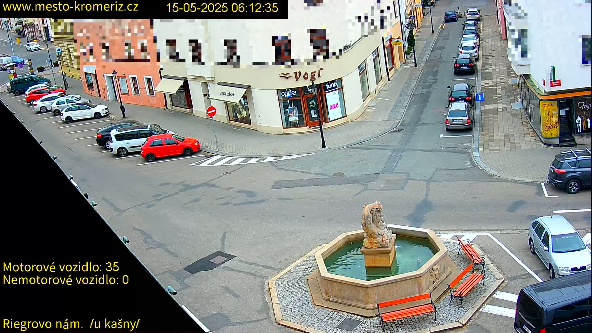 Kroměříž - Riegrovo Náměstí Fountain (Rieger Square) Live Cam - Kromeriz, Zlin, Czechia