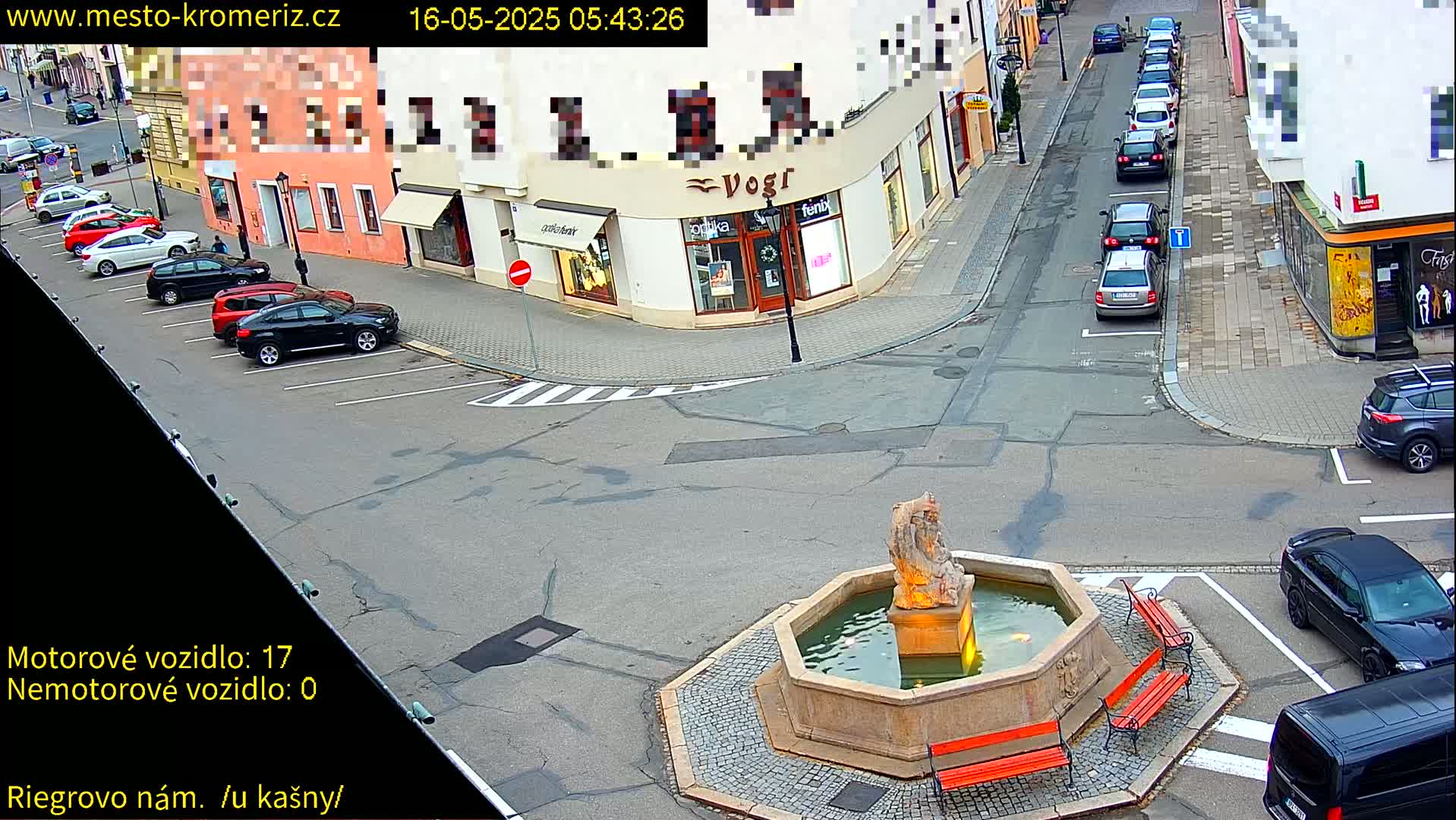 Kroměříž - Riegrovo Náměstí Fountain (Rieger Square) Live Cam - Kromeriz, Zlin, Czechia