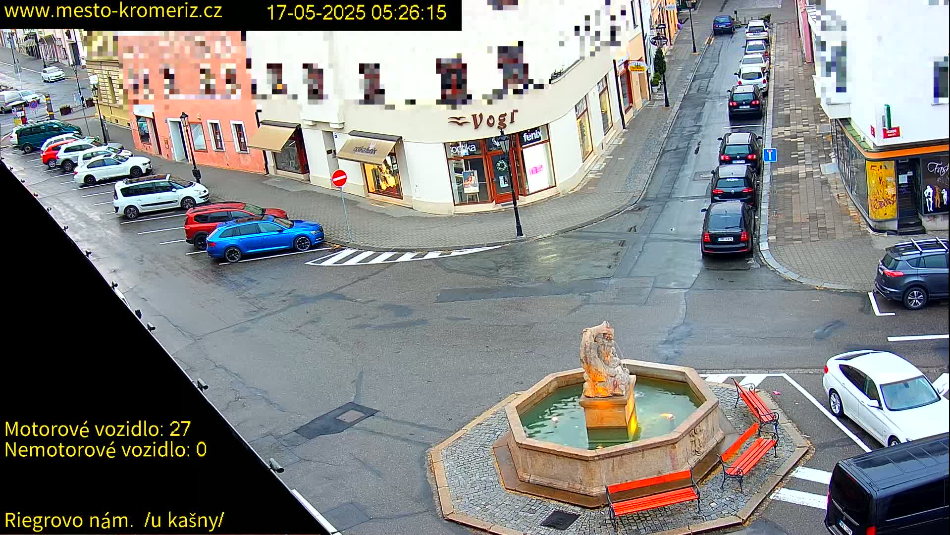 Kroměříž - Riegrovo Náměstí Fountain (Rieger Square) Live Cam - Kromeriz, Zlin, Czechia