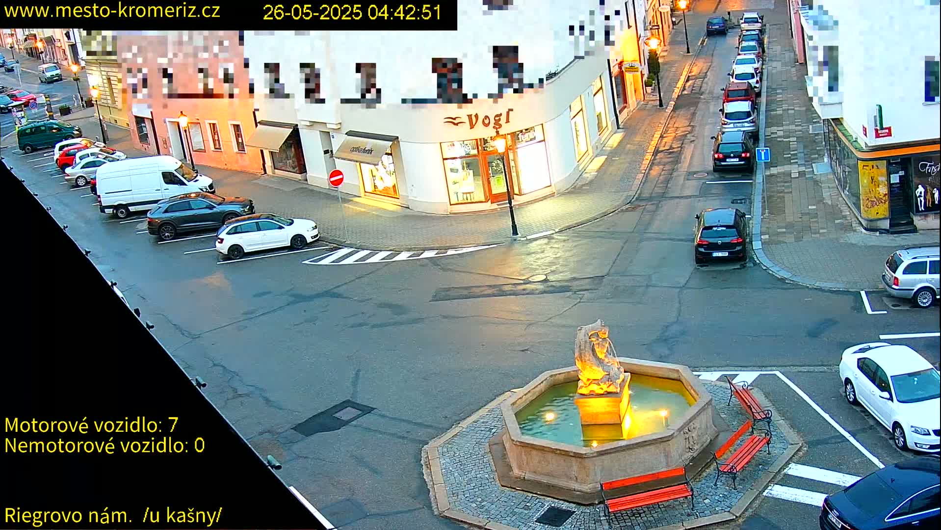 Kroměříž - Riegrovo Náměstí Fountain (Rieger Square) Live Cam - Kromeriz, Zlin, Czechia