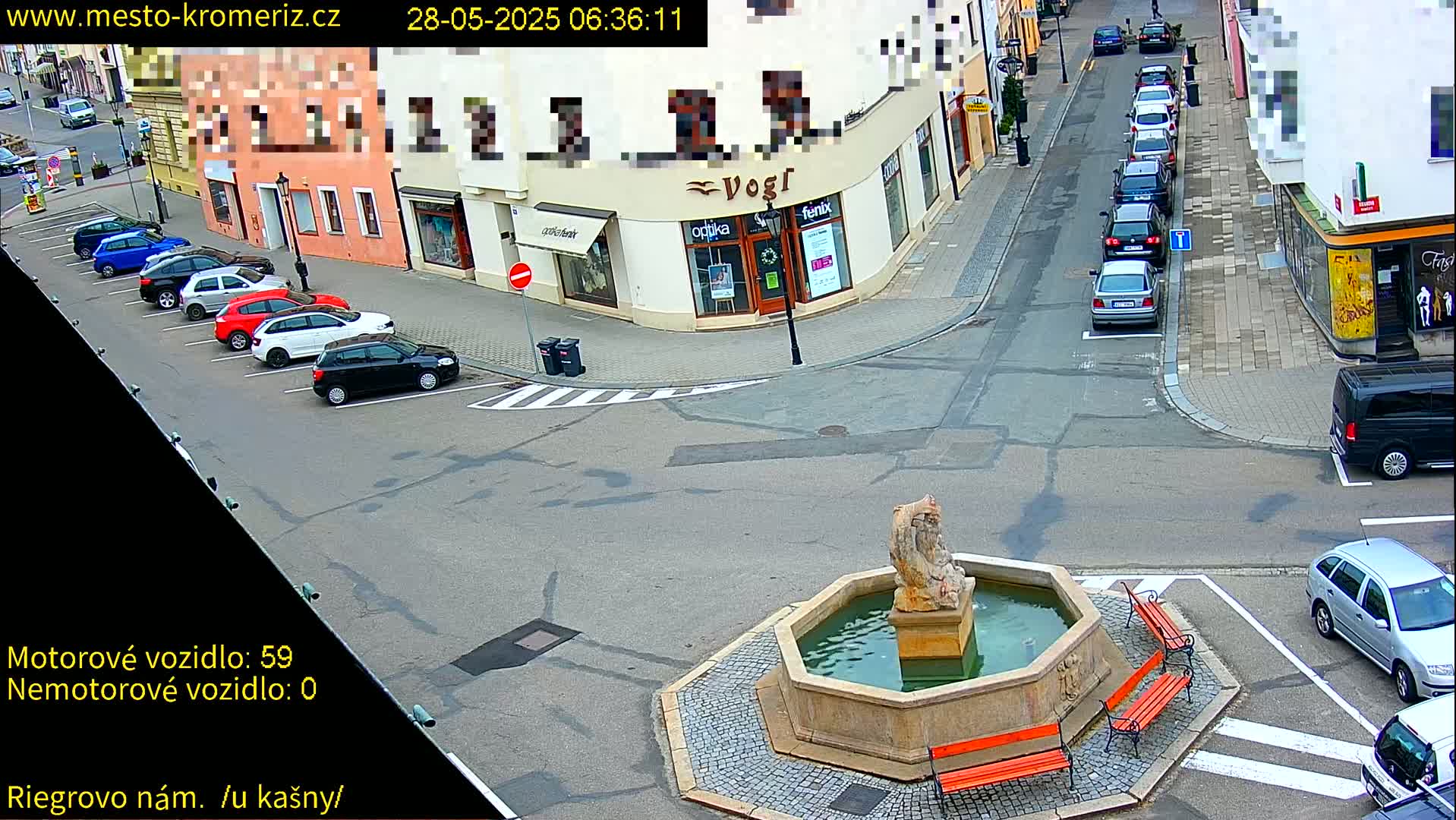 Kroměříž - Riegrovo Náměstí Fountain (Rieger Square) Live Cam - Kromeriz, Zlin, Czechia