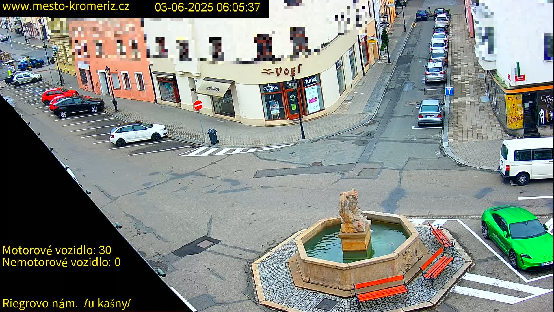 Kroměříž - Riegrovo Náměstí Fountain (Rieger Square) Live Cam - Kromeriz, Zlin, Czechia