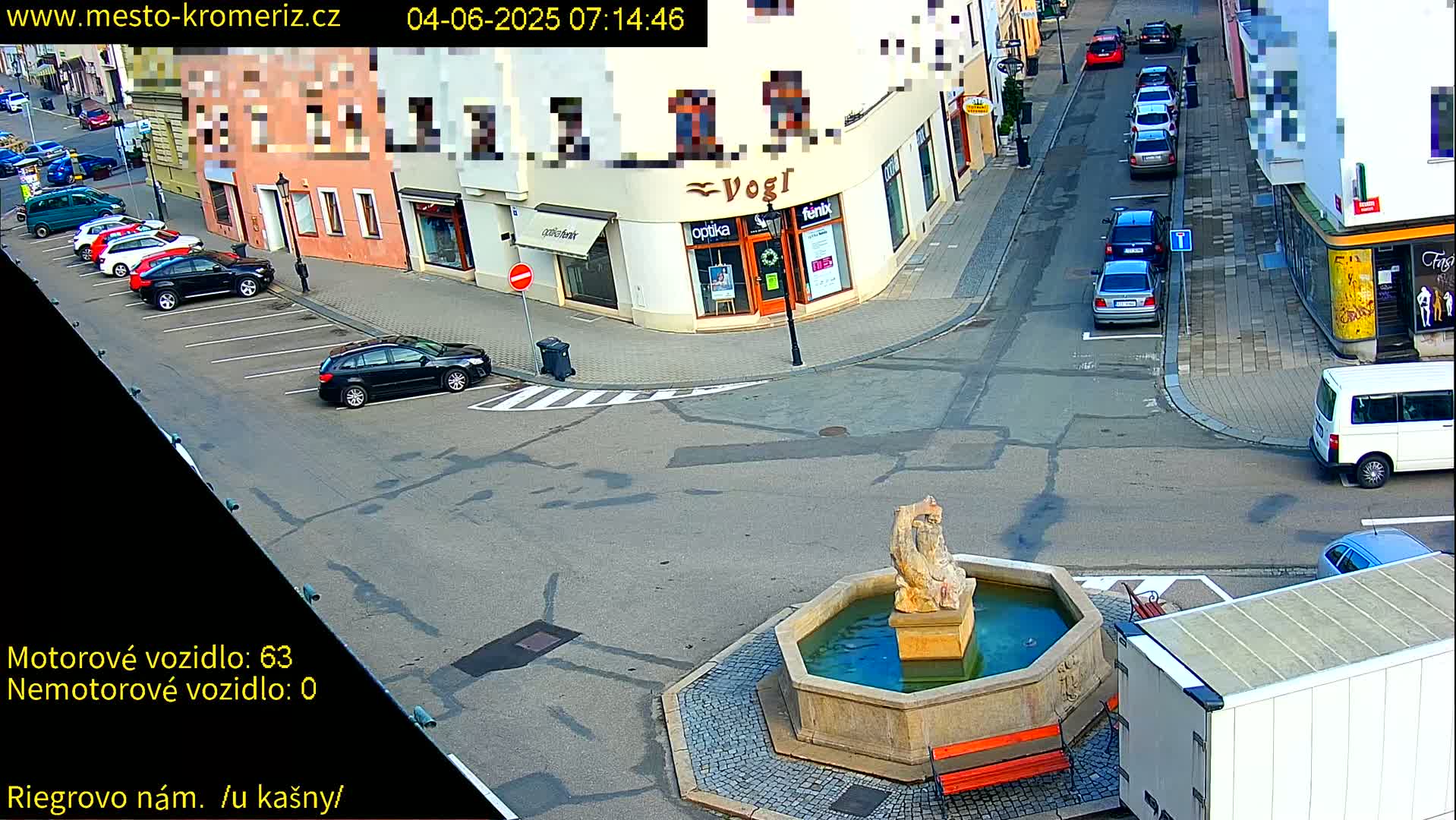 Kroměříž - Riegrovo Náměstí Fountain (Rieger Square) Live Cam - Kromeriz, Zlin, Czechia