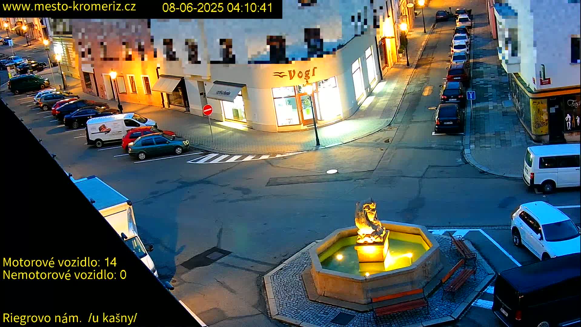 Kroměříž - Riegrovo Náměstí Fountain (Rieger Square) Live Cam - Kromeriz, Zlin, Czechia