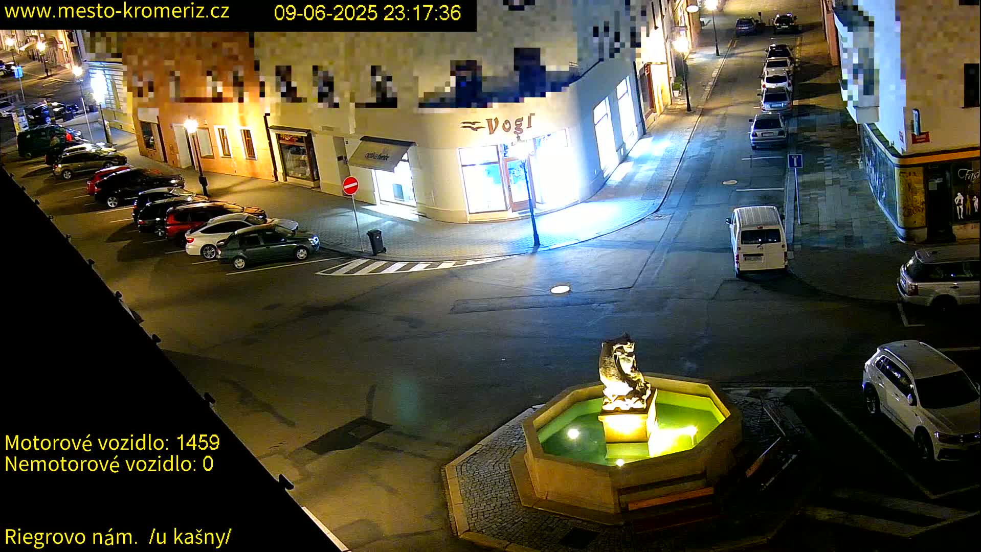 Kroměříž - Riegrovo Náměstí Fountain (Rieger Square) Live Cam - Kromeriz, Zlin, Czechia