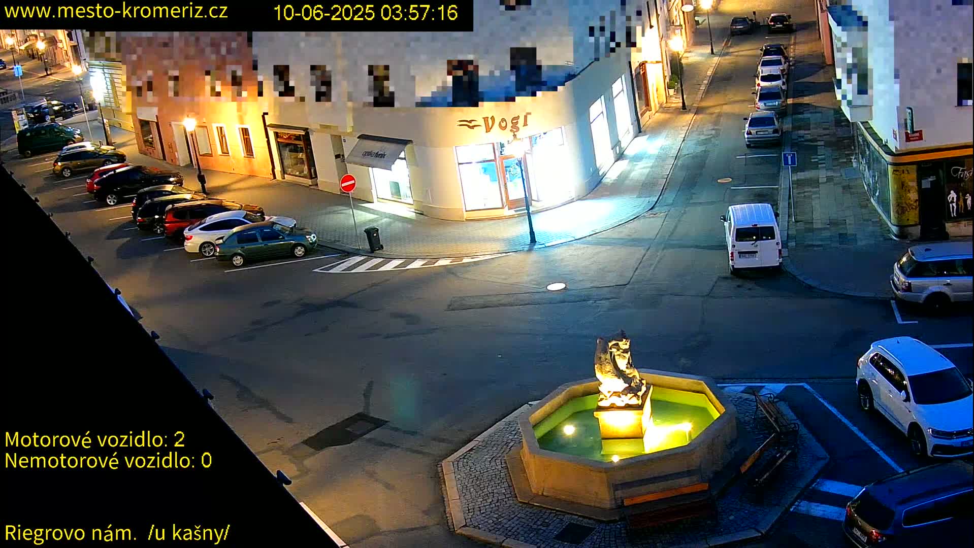 Kroměříž - Riegrovo Náměstí Fountain (Rieger Square) Live Cam - Kromeriz, Zlin, Czechia