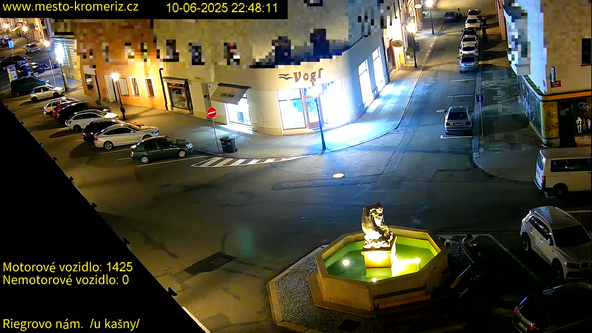 Kroměříž - Riegrovo Náměstí Fountain (Rieger Square) Live Cam - Kromeriz, Zlin, Czechia