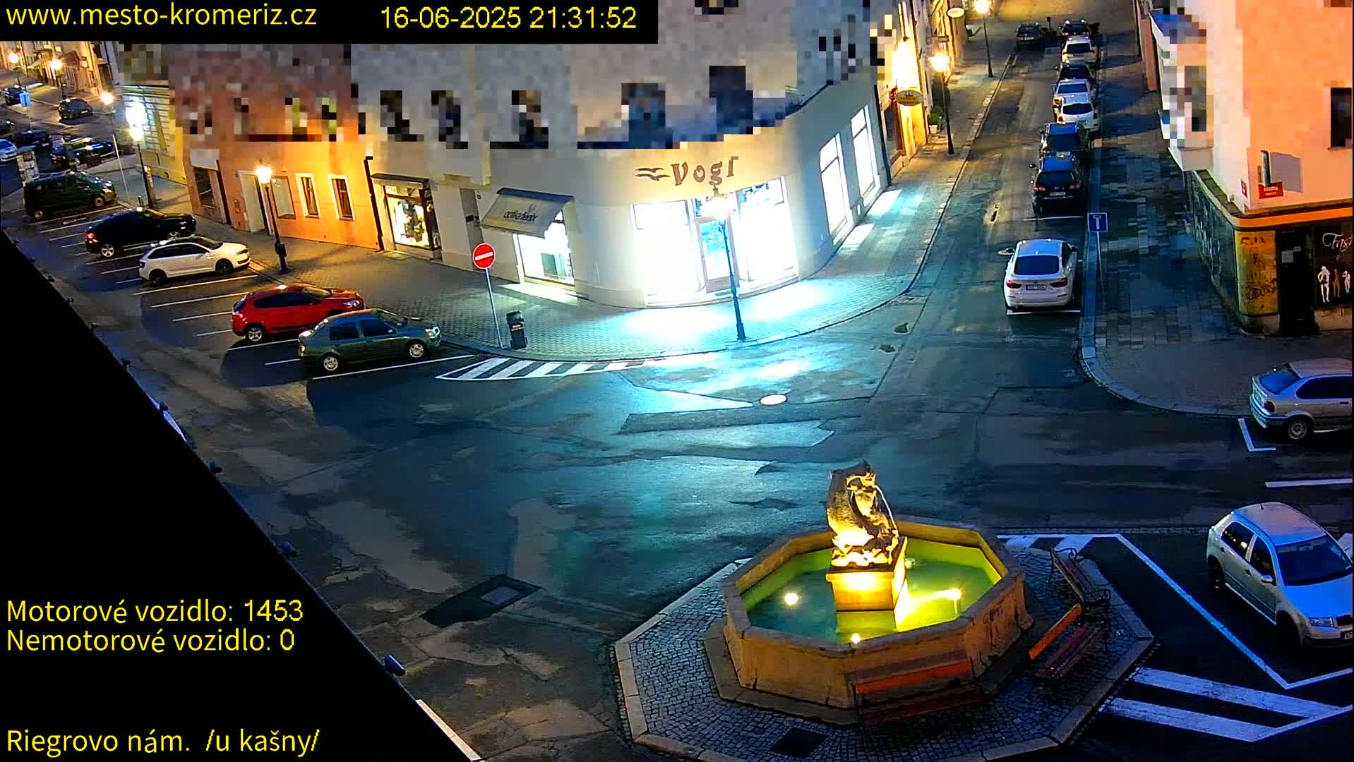 Kroměříž - Riegrovo Náměstí Fountain (Rieger Square) Live Cam - Kromeriz, Zlin, Czechia