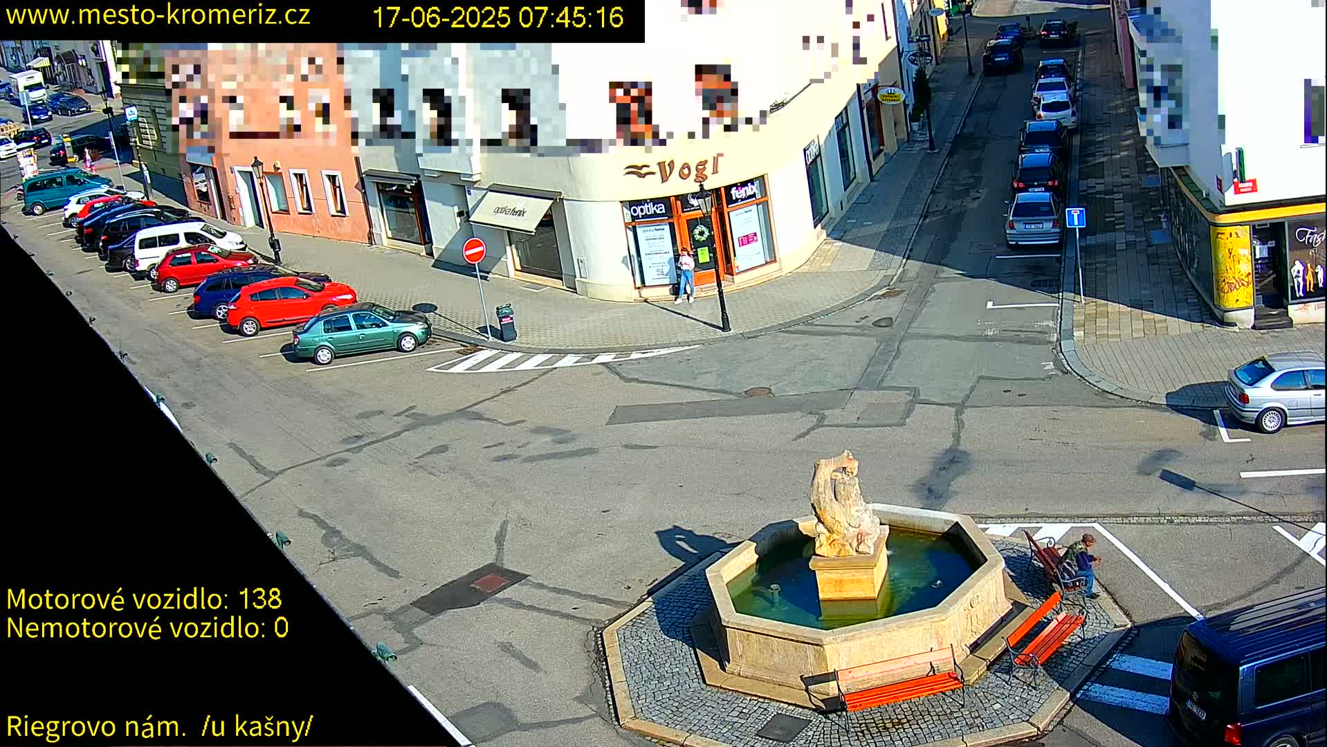 Kroměříž - Riegrovo Náměstí Fountain (Rieger Square) Live Cam - Kromeriz, Zlin, Czechia