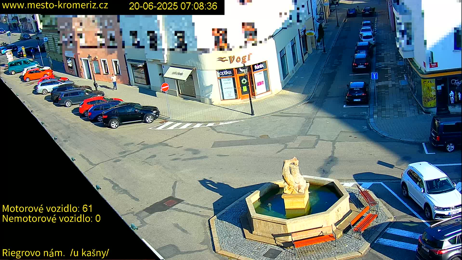 Kroměříž - Riegrovo Náměstí Fountain (Rieger Square) Live Cam - Kromeriz, Zlin, Czechia