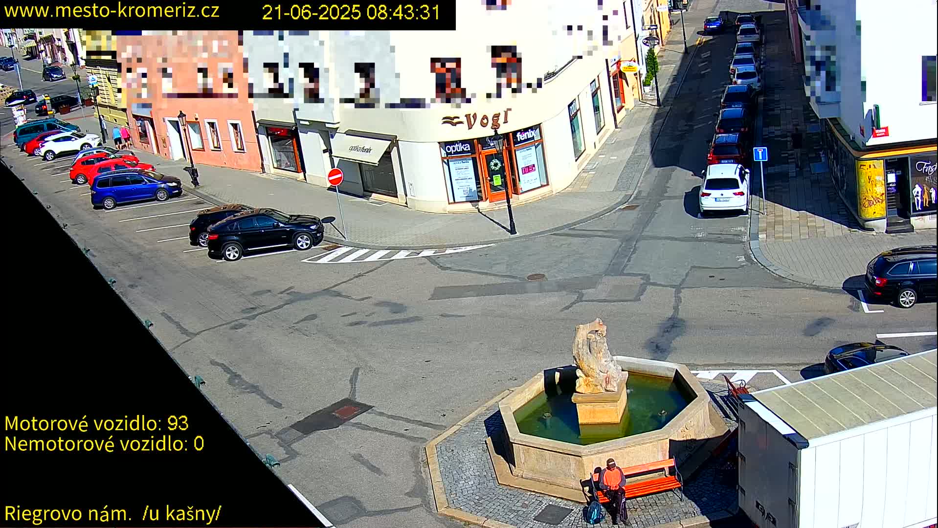 Kroměříž - Riegrovo Náměstí Fountain (Rieger Square) Live Cam - Kromeriz, Zlin, Czechia