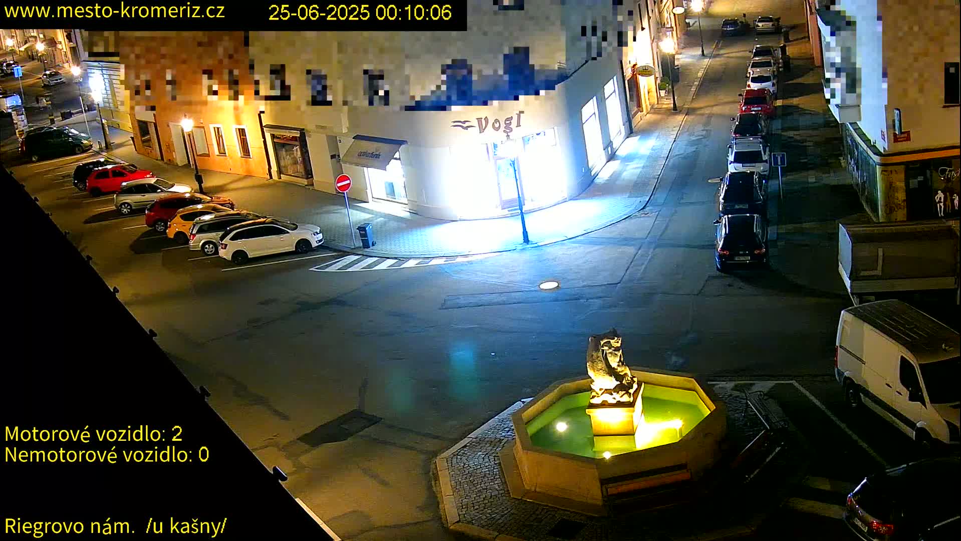 Kroměříž - Riegrovo Náměstí Fountain (Rieger Square) Live Cam - Kromeriz, Zlin, Czechia