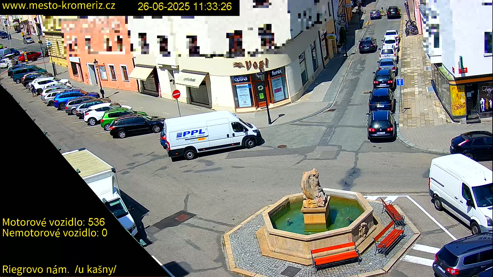 Kroměříž - Riegrovo Náměstí Fountain (Rieger Square) Live Cam - Kromeriz, Zlin, Czechia
