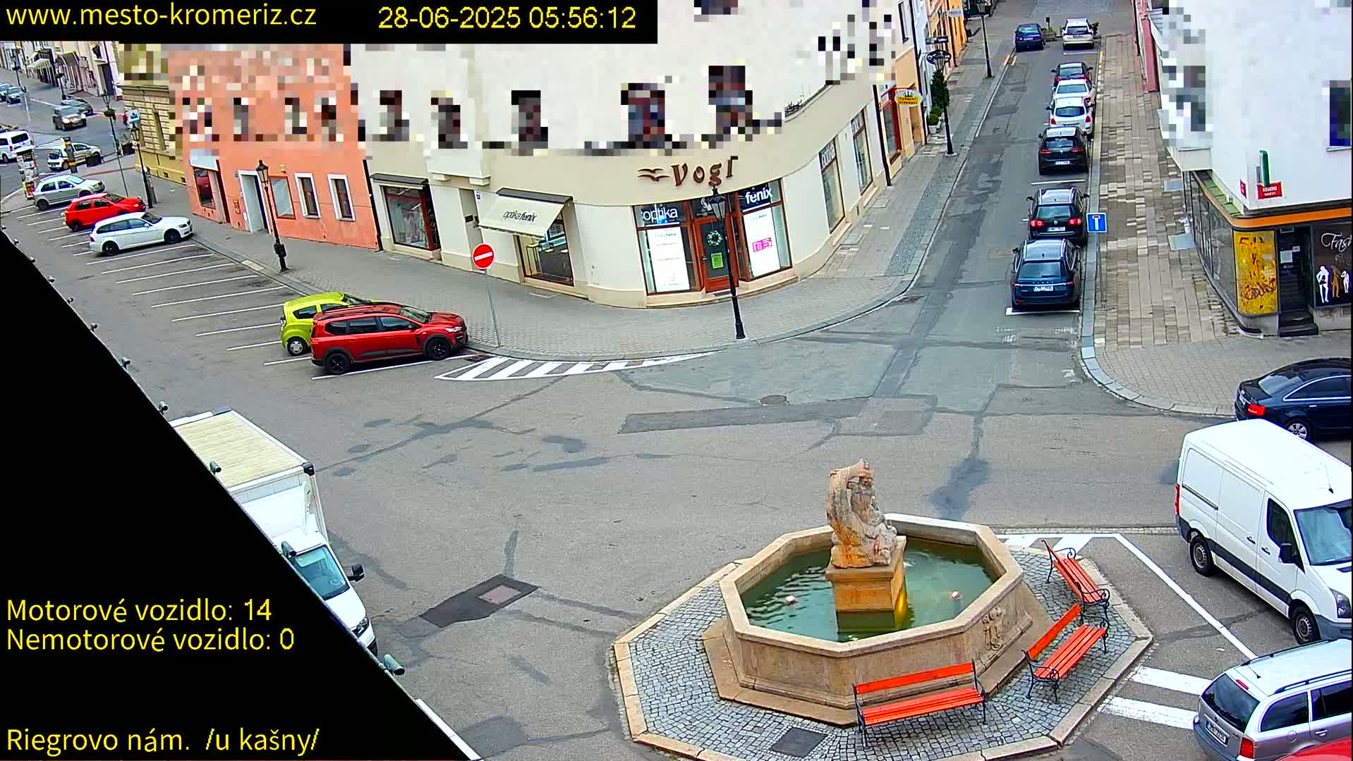 Kroměříž - Riegrovo Náměstí Fountain (Rieger Square) Live Cam - Kromeriz, Zlin, Czechia