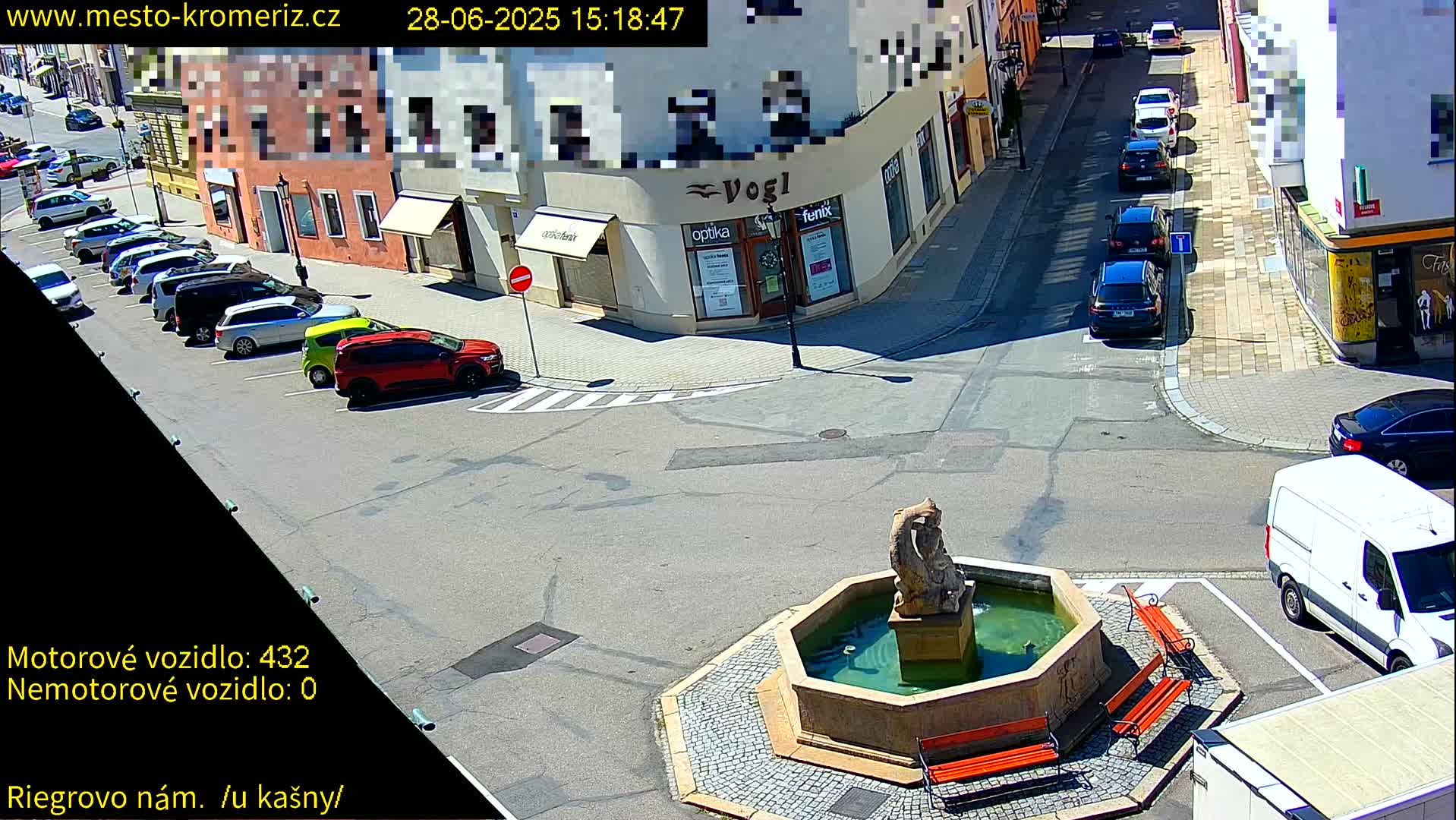 Kroměříž - Riegrovo Náměstí Fountain (Rieger Square) Live Cam - Kromeriz, Zlin, Czechia