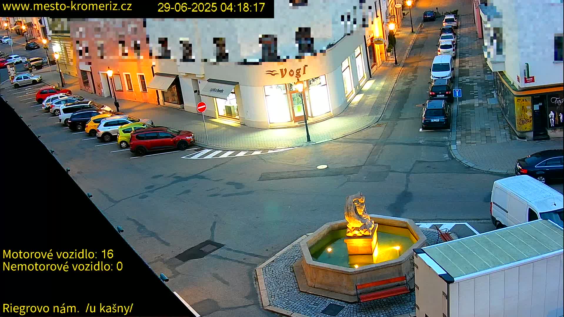 Kroměříž - Riegrovo Náměstí Fountain (Rieger Square) Live Cam - Kromeriz, Zlin, Czechia