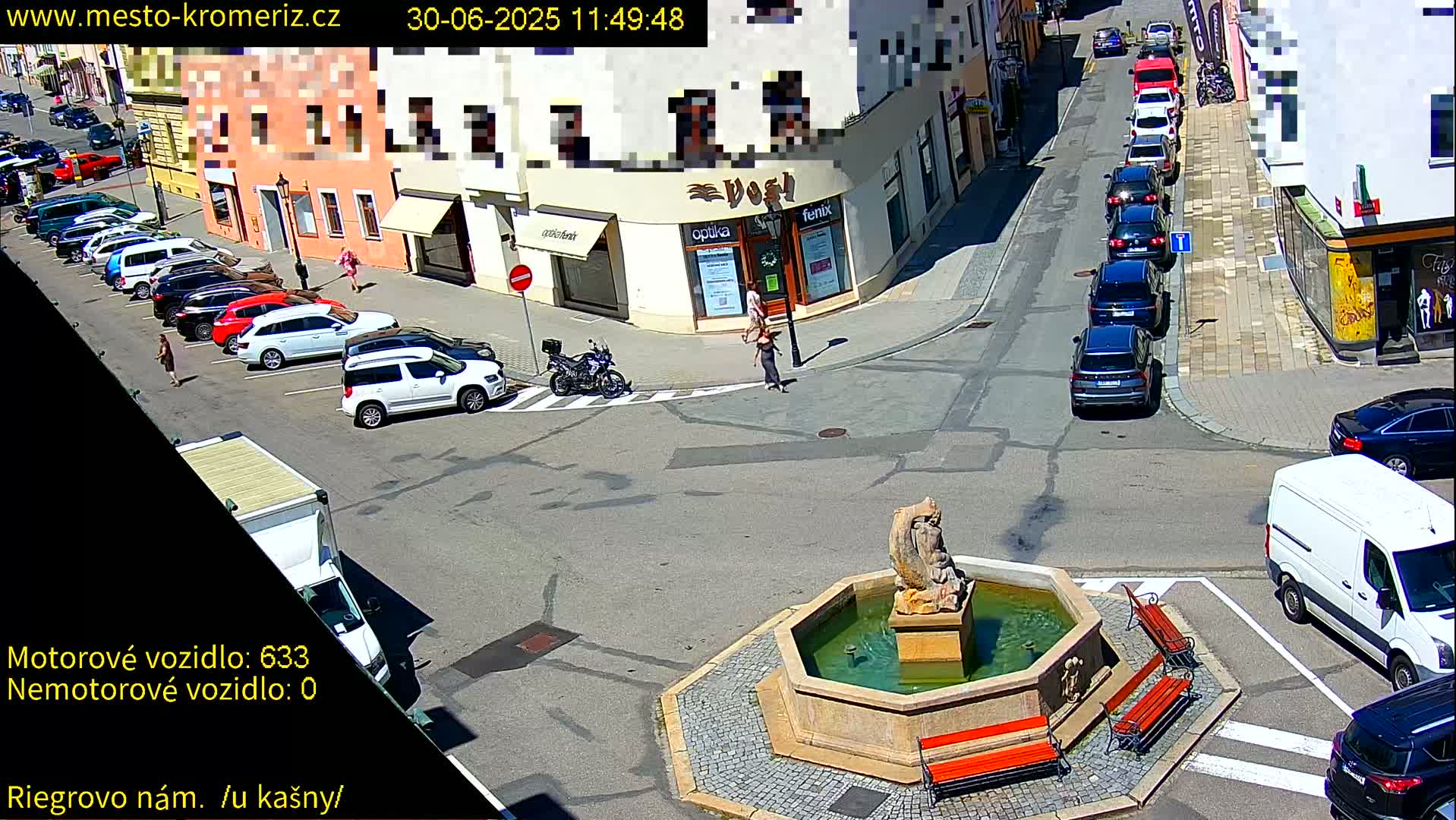 Kroměříž - Riegrovo Náměstí Fountain (Rieger Square) Live Cam - Kromeriz, Zlin, Czechia