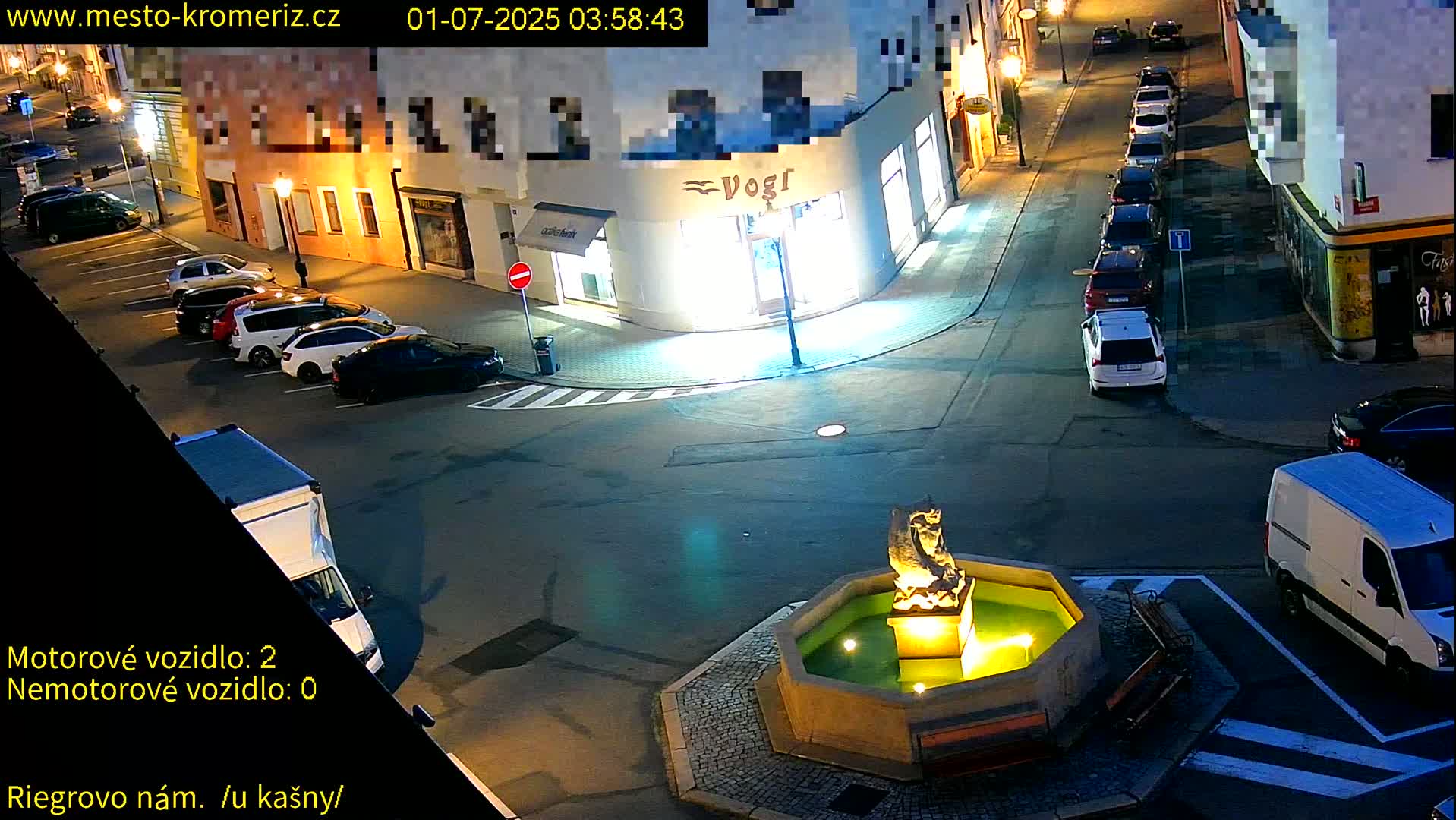 Kroměříž - Riegrovo Náměstí Fountain (Rieger Square) Live Cam - Kromeriz, Zlin, Czechia