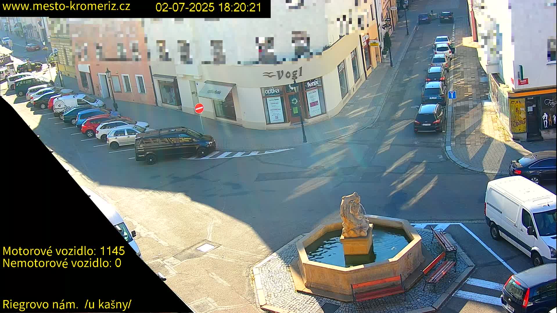 Kroměříž - Riegrovo Náměstí Fountain (Rieger Square) Live Cam - Kromeriz, Zlin, Czechia