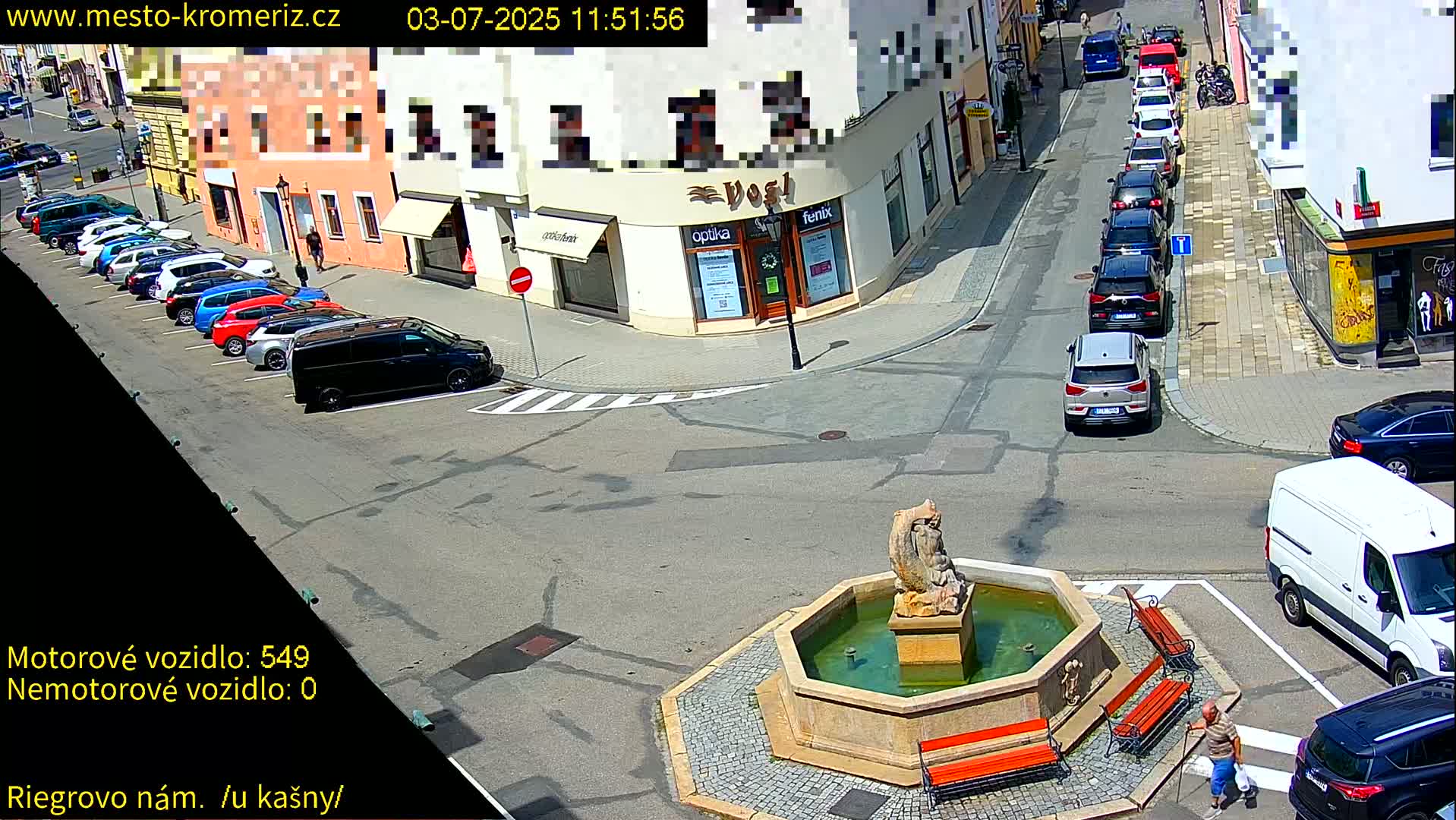 Kroměříž - Riegrovo Náměstí Fountain (Rieger Square) Live Cam - Kromeriz, Zlin, Czechia