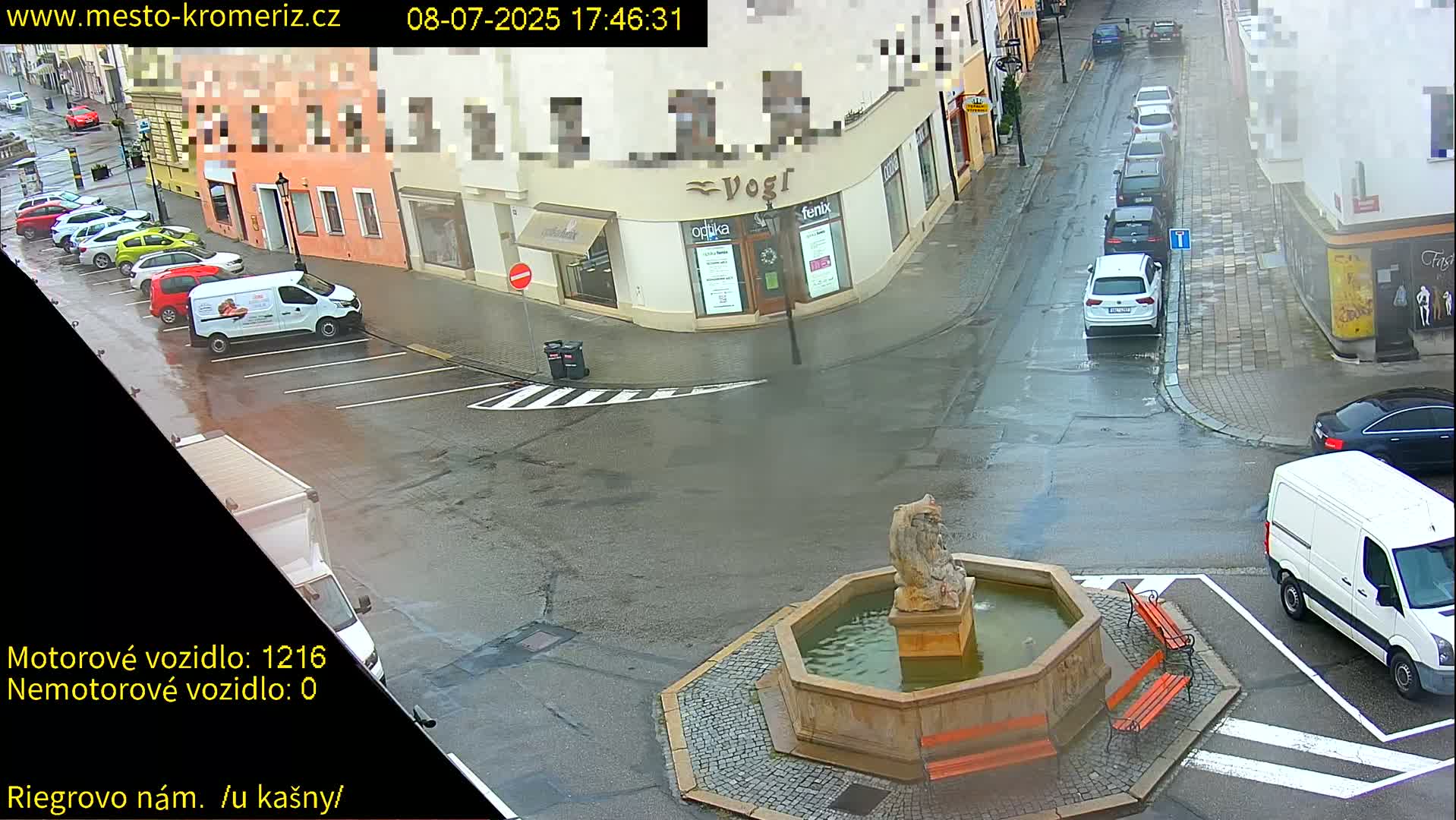 Kroměříž - Riegrovo Náměstí Fountain (Rieger Square) Live Cam - Kromeriz, Zlin, Czechia