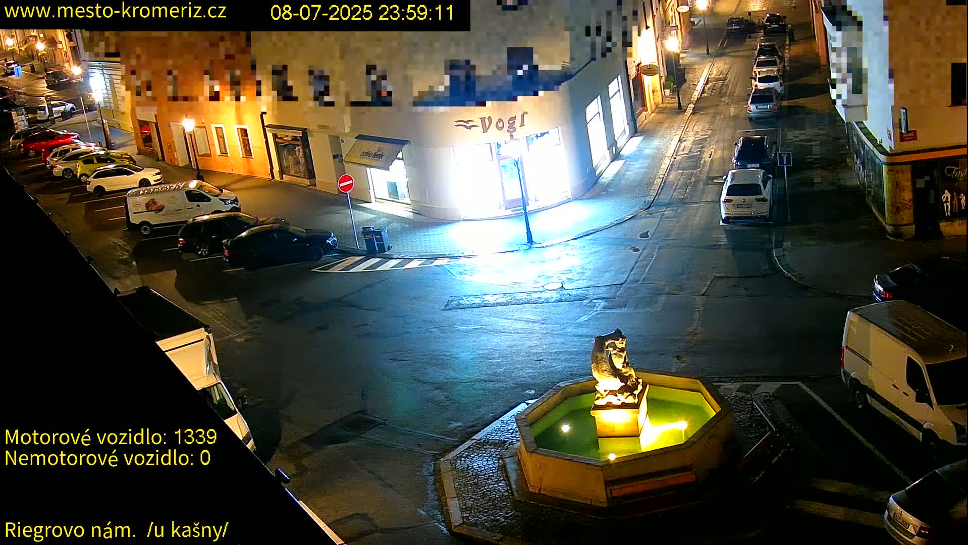 Kroměříž - Riegrovo Náměstí Fountain (Rieger Square) Live Cam - Kromeriz, Zlin, Czechia