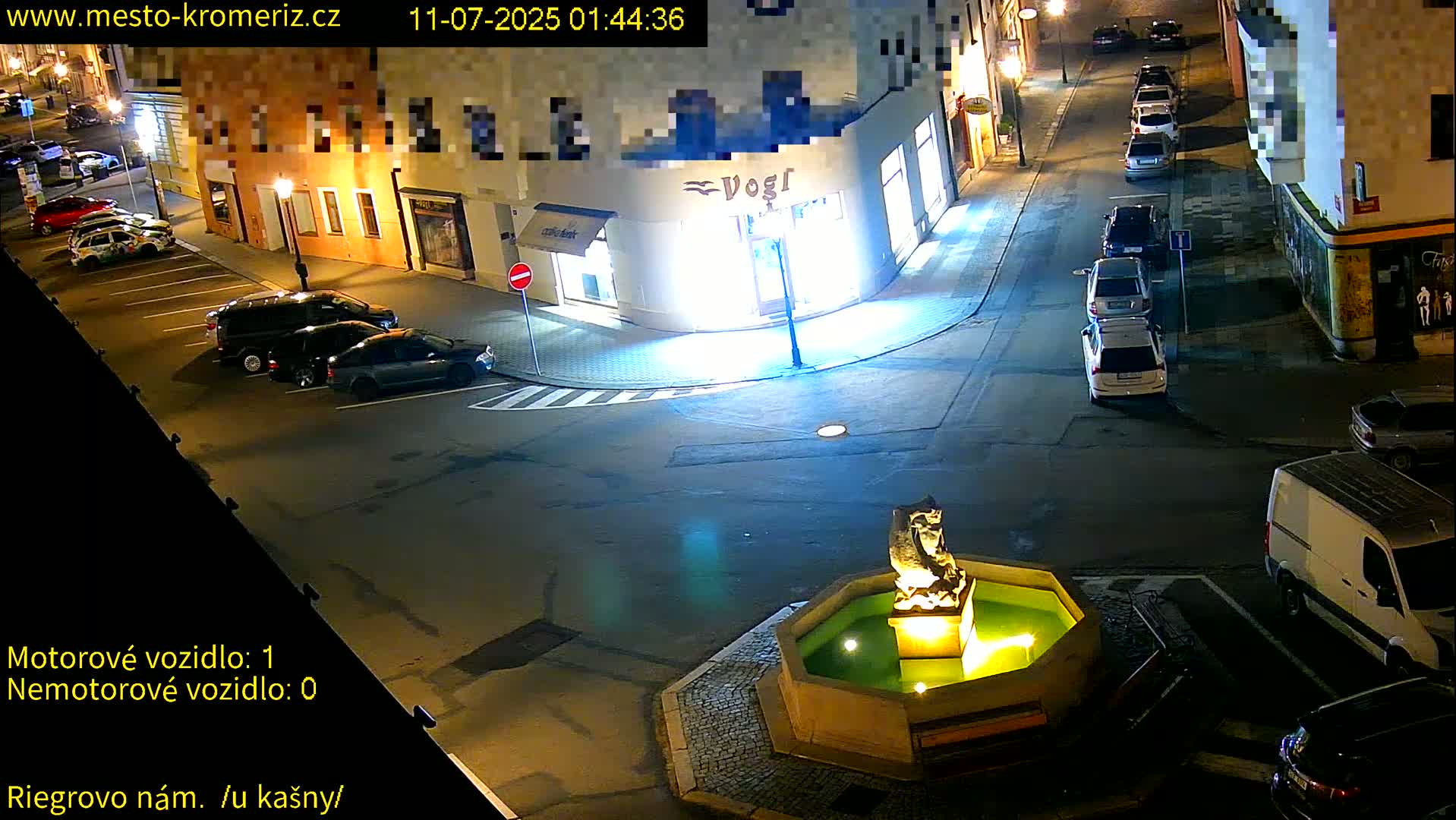 Kroměříž - Riegrovo Náměstí Fountain (Rieger Square) Live Cam - Kromeriz, Zlin, Czechia