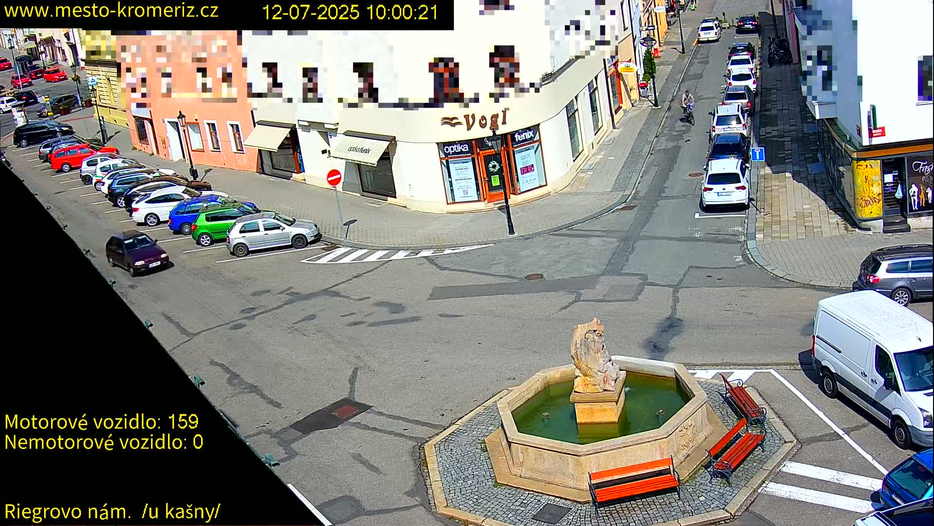 Kroměříž - Riegrovo Náměstí Fountain (Rieger Square) Live Cam - Kromeriz, Zlin, Czechia