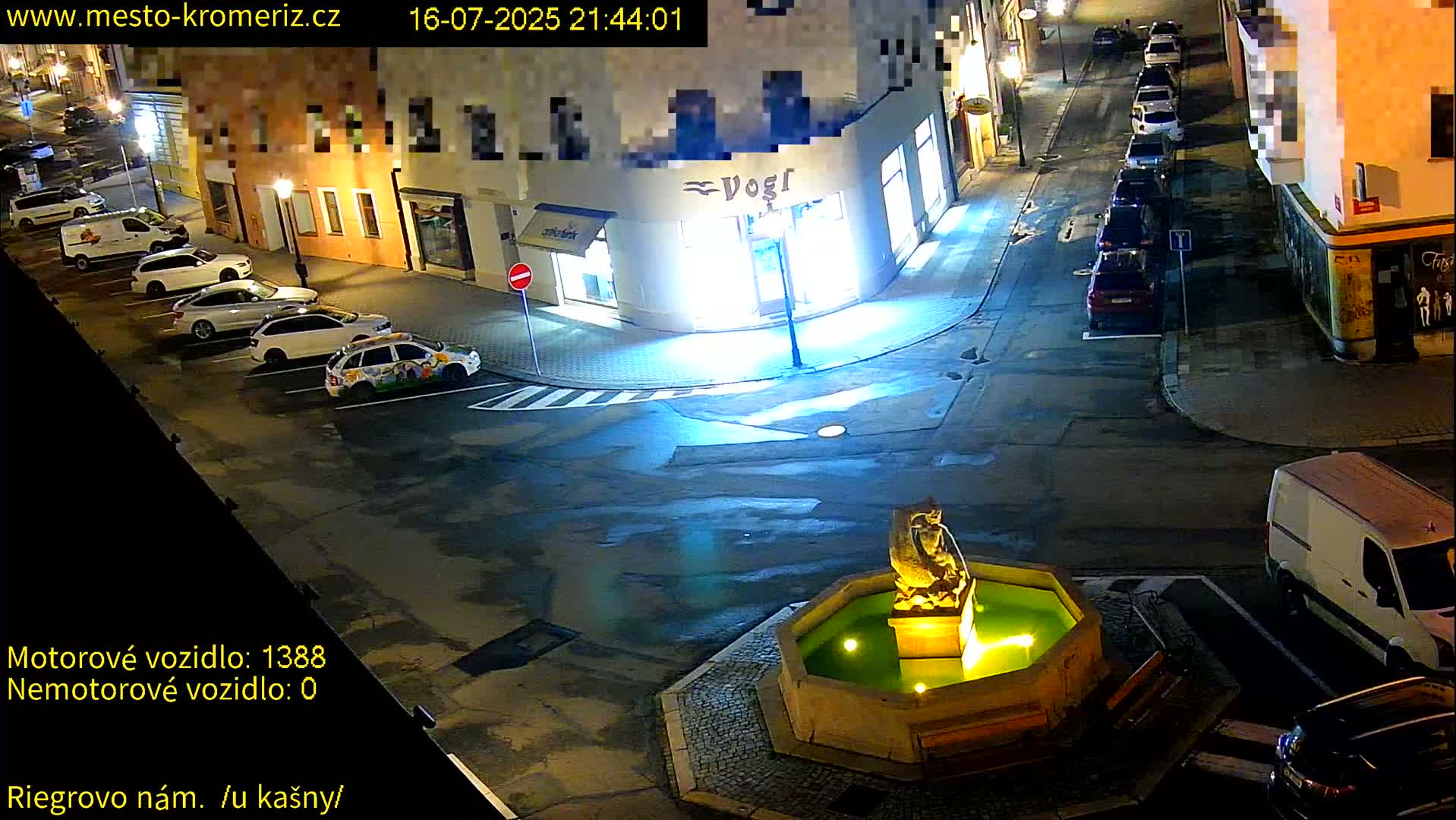 Kroměříž - Riegrovo Náměstí Fountain (Rieger Square) Live Cam - Kromeriz, Zlin, Czechia