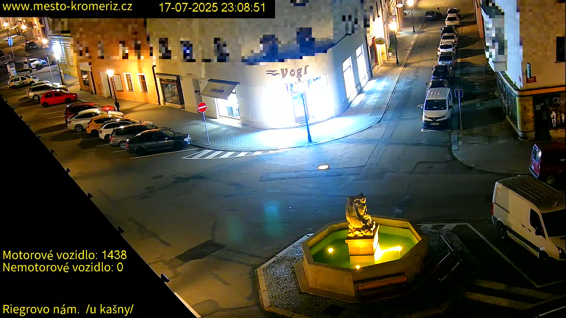 Kroměříž - Riegrovo Náměstí Fountain (Rieger Square) Live Cam - Kromeriz, Zlin, Czechia