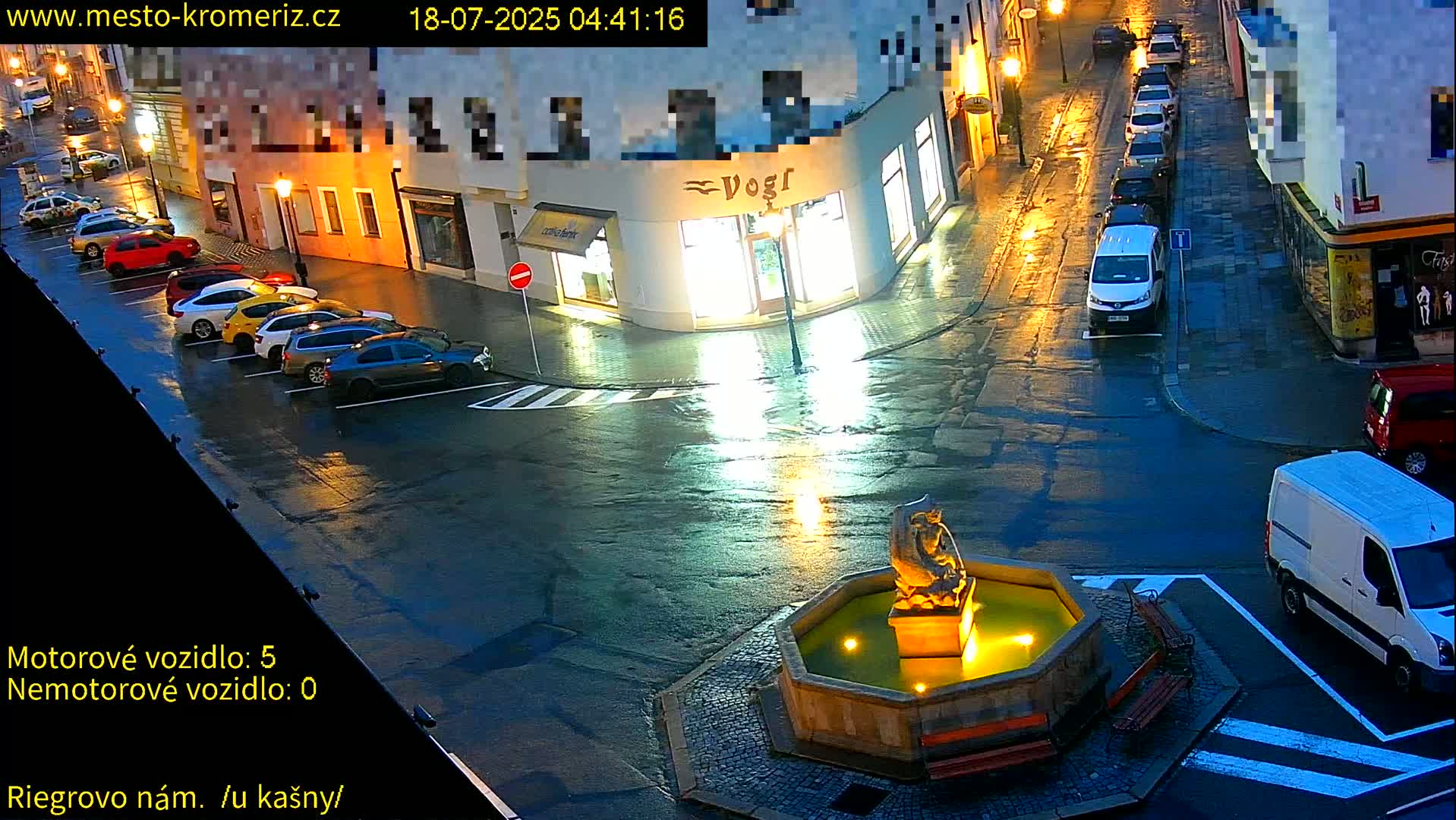 Kroměříž - Riegrovo Náměstí Fountain (Rieger Square) Live Cam - Kromeriz, Zlin, Czechia