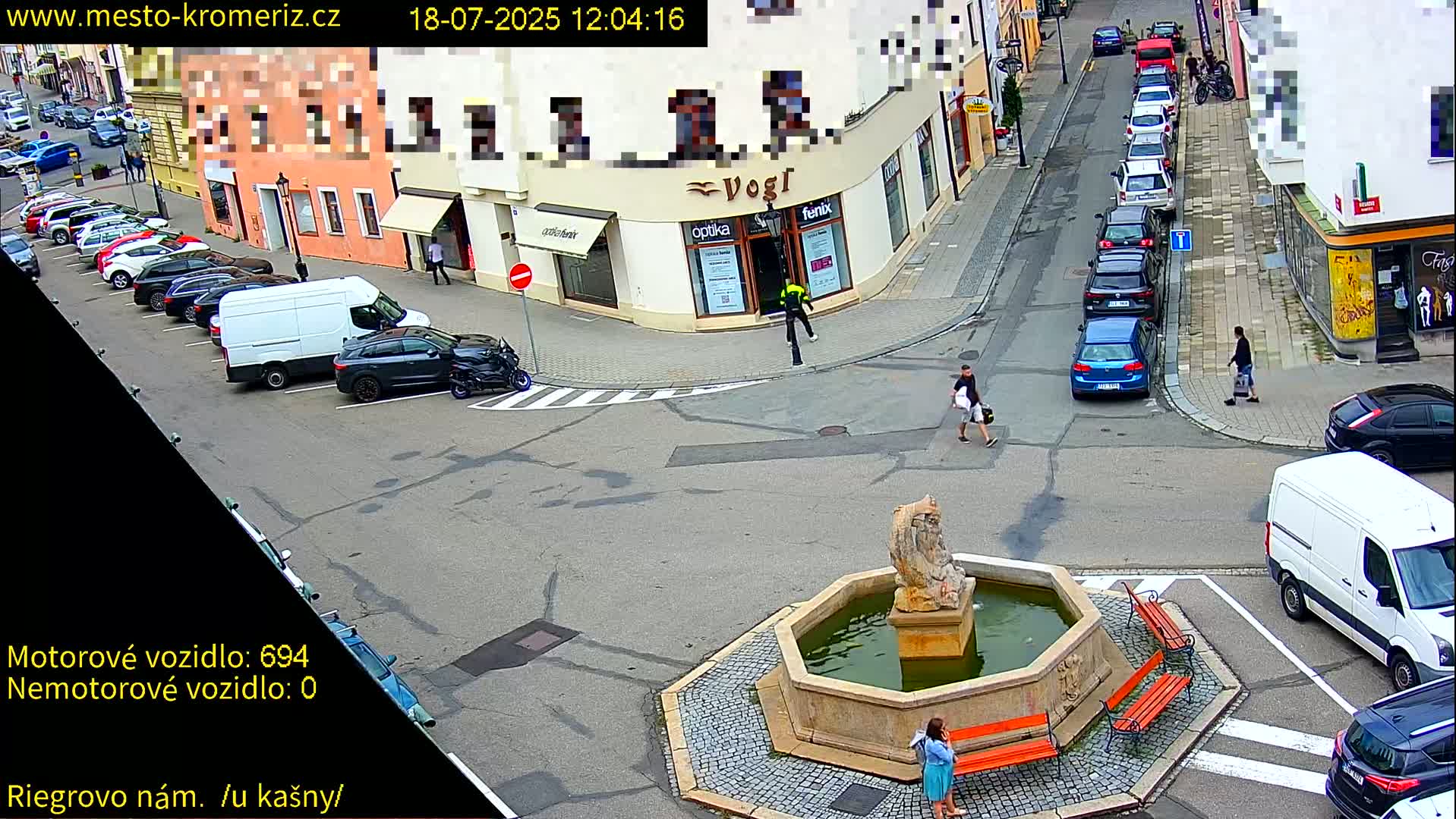 Kroměříž - Riegrovo Náměstí Fountain (Rieger Square) Live Cam - Kromeriz, Zlin, Czechia