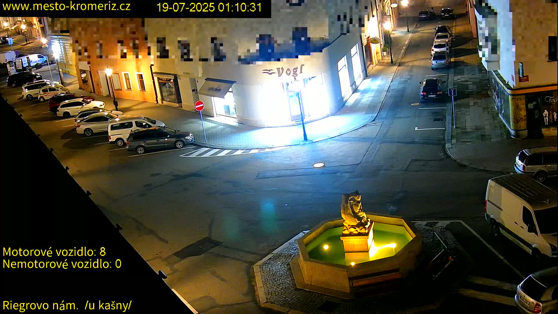 Kroměříž - Riegrovo Náměstí Fountain (Rieger Square) Live Cam - Kromeriz, Zlin, Czechia