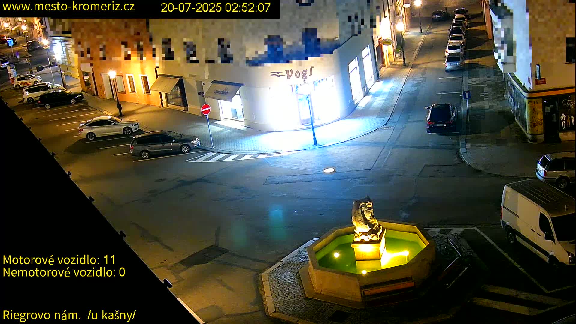 Kroměříž - Riegrovo Náměstí Fountain (Rieger Square) Live Cam - Kromeriz, Zlin, Czechia