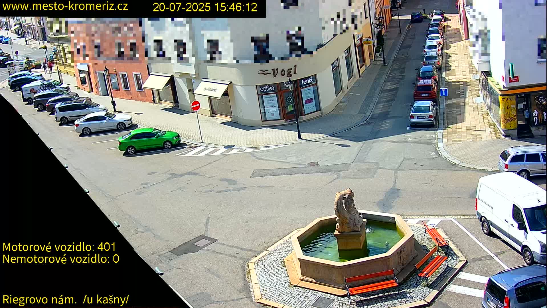 Kroměříž - Riegrovo Náměstí Fountain (Rieger Square) Live Cam - Kromeriz, Zlin, Czechia