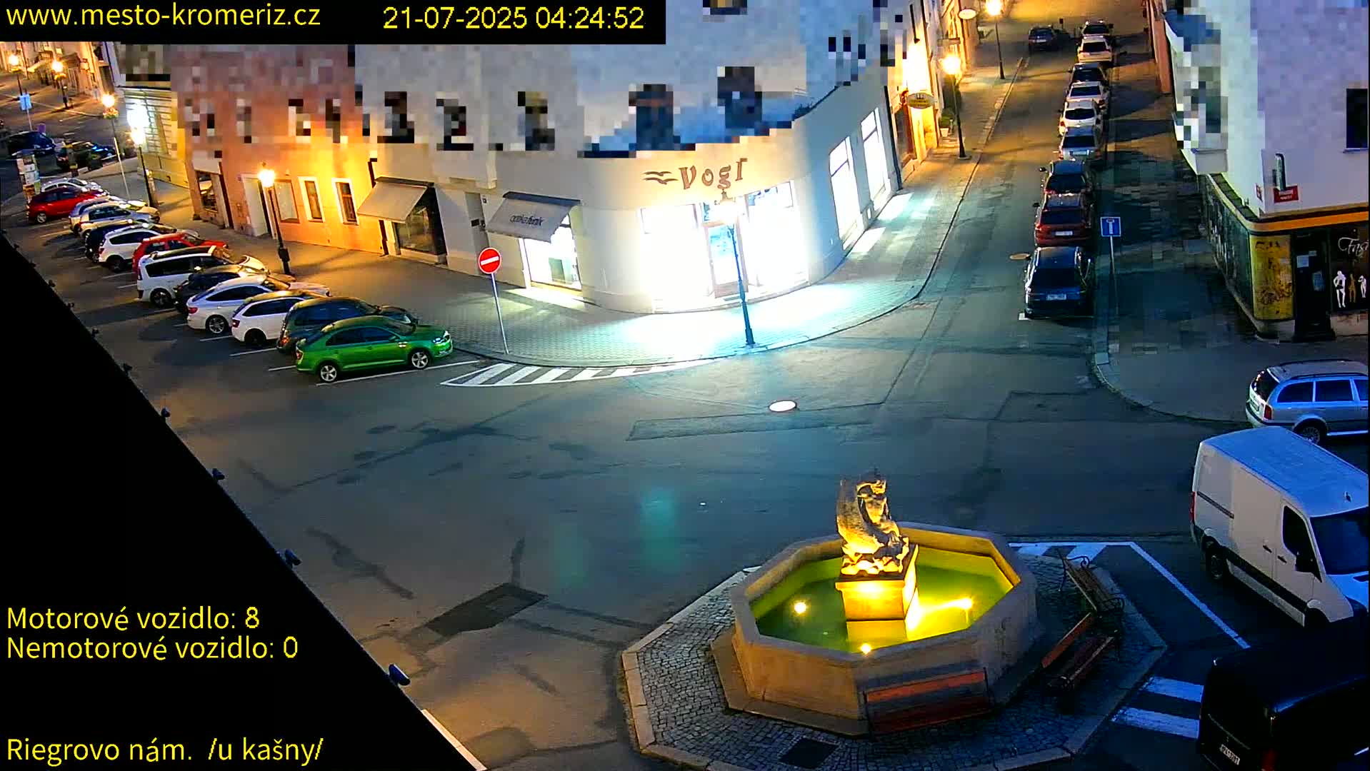 Kroměříž - Riegrovo Náměstí Fountain (Rieger Square) Live Cam - Kromeriz, Zlin, Czechia