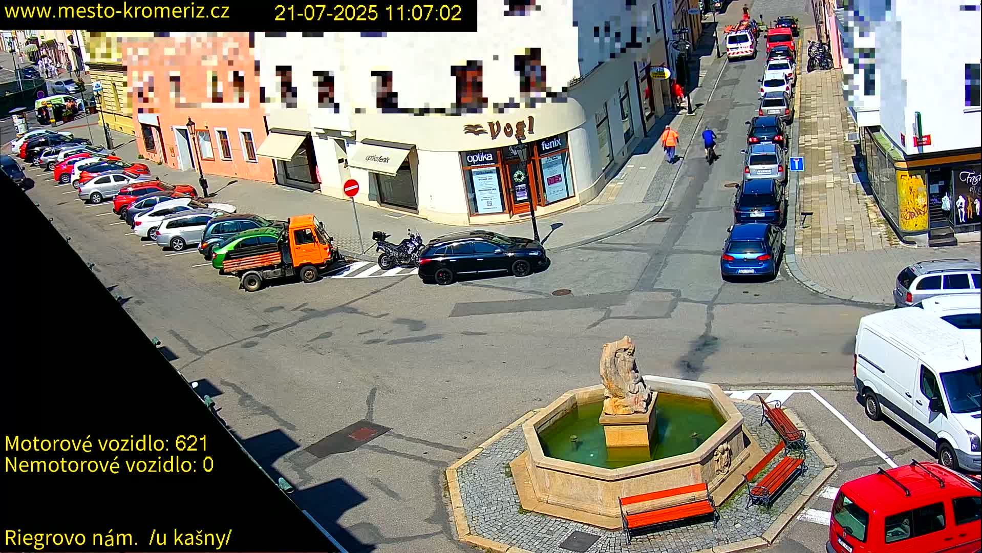 Kroměříž - Riegrovo Náměstí Fountain (Rieger Square) Live Cam - Kromeriz, Zlin, Czechia