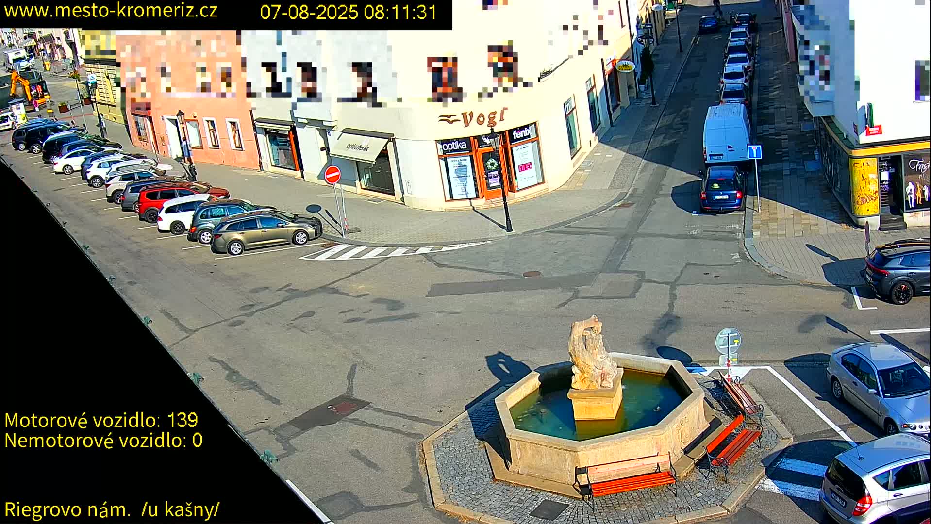 Kroměříž - Riegrovo Náměstí Fountain (Rieger Square) Live Cam - Kromeriz, Zlin, Czechia