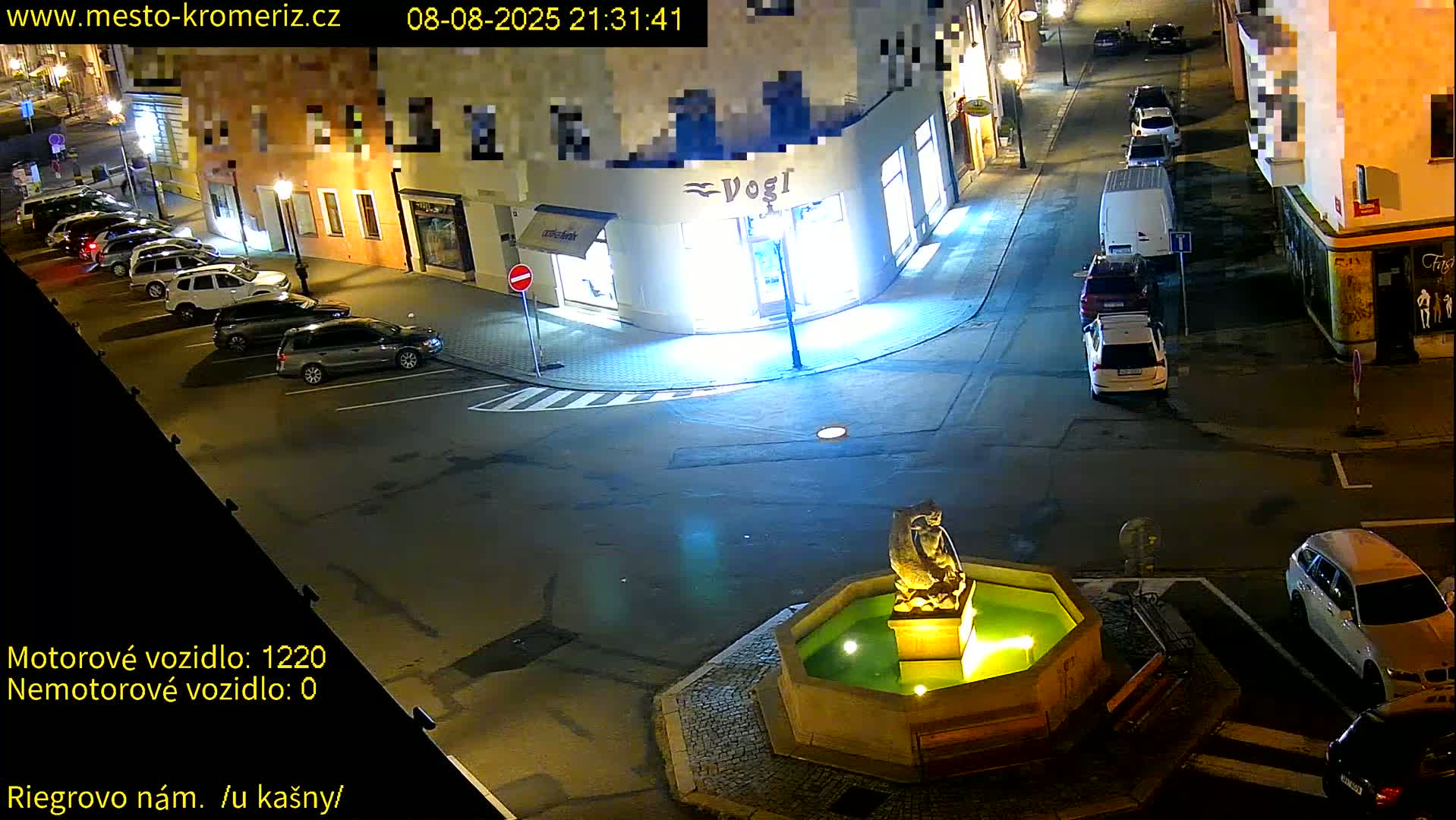 Kroměříž - Riegrovo Náměstí Fountain (Rieger Square) Live Cam - Kromeriz, Zlin, Czechia