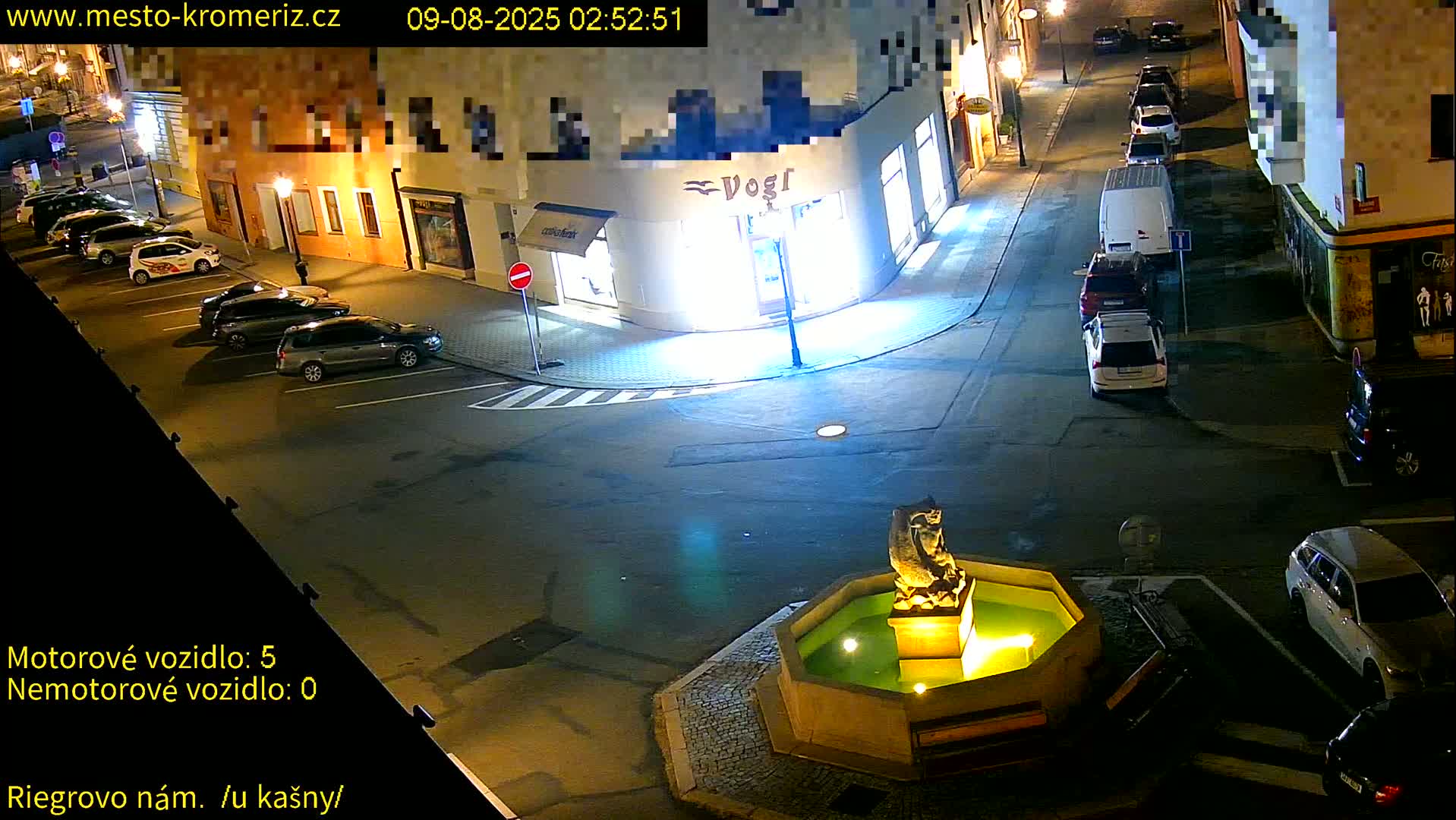 Kroměříž - Riegrovo Náměstí Fountain (Rieger Square) Live Cam - Kromeriz, Zlin, Czechia