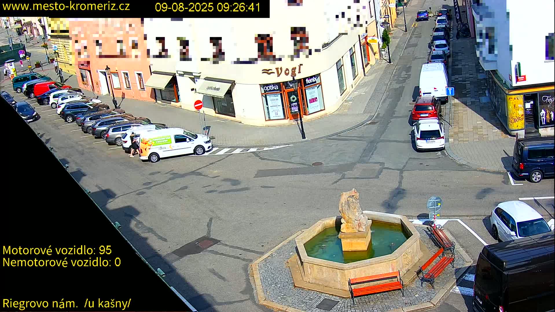Kroměříž - Riegrovo Náměstí Fountain (Rieger Square) Live Cam - Kromeriz, Zlin, Czechia