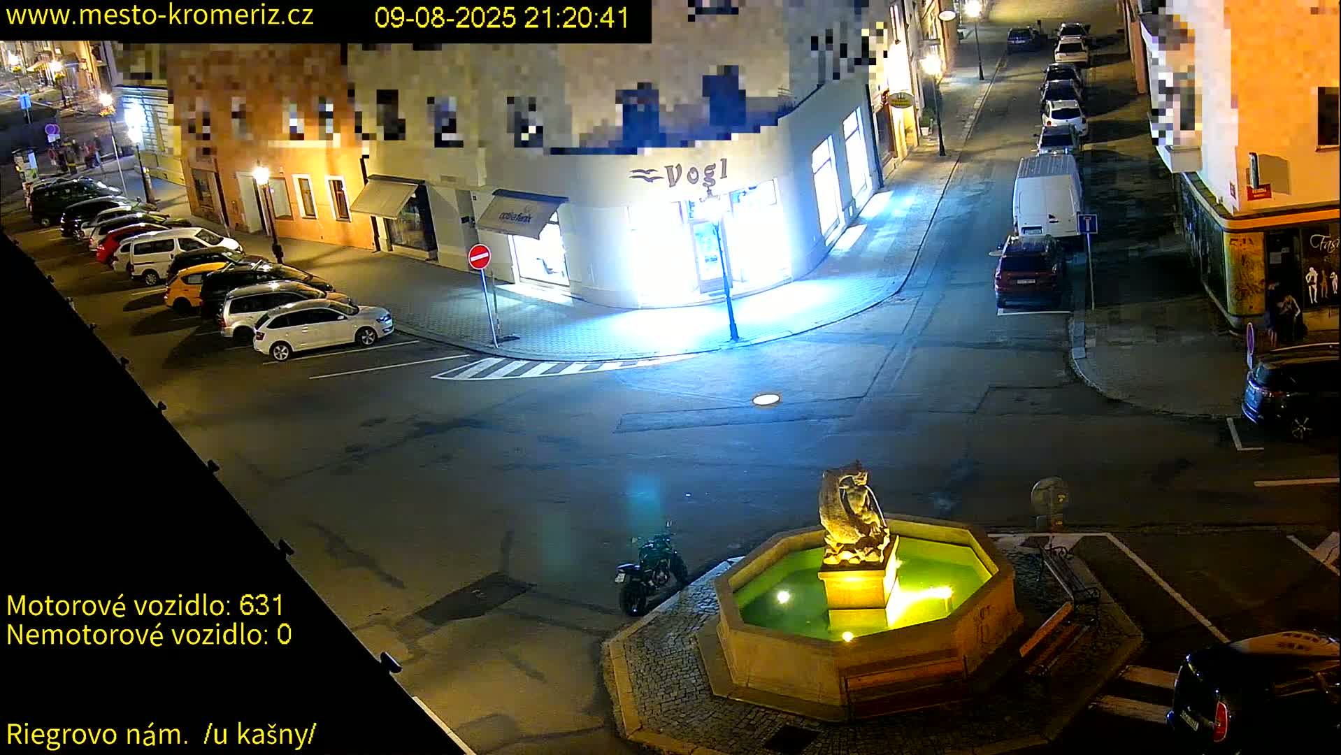Kroměříž - Riegrovo Náměstí Fountain (Rieger Square) Live Cam - Kromeriz, Zlin, Czechia