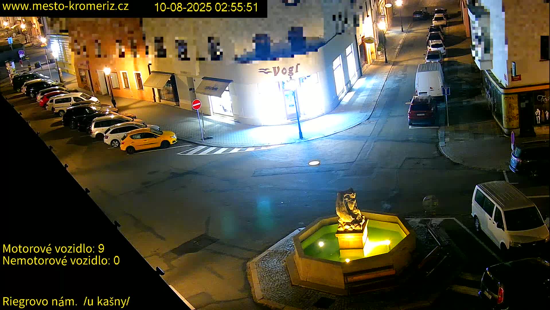 Kroměříž - Riegrovo Náměstí Fountain (Rieger Square) Live Cam - Kromeriz, Zlin, Czechia