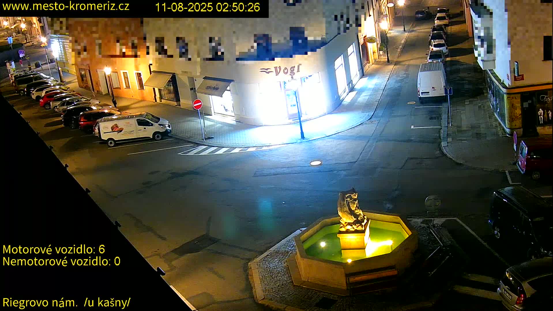 Kroměříž - Riegrovo Náměstí Fountain (Rieger Square) Live Cam - Kromeriz, Zlin, Czechia