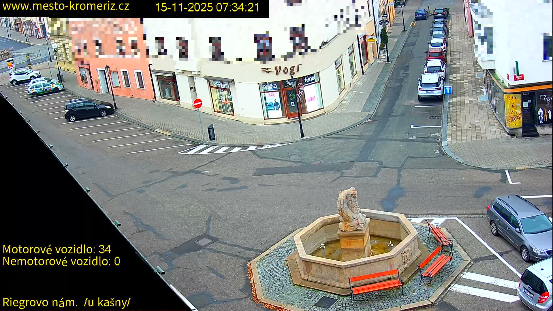 Kroměříž - Riegrovo Náměstí Fountain (Rieger Square) Live Cam - Kromeriz, Zlin, Czechia